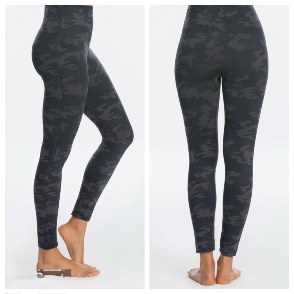 Spanx Ribbed Knit Seamless Legging - Black Camo